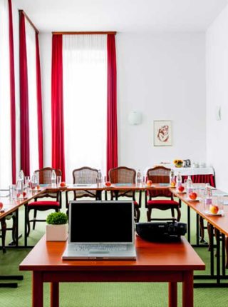 Rogaska meeting & events